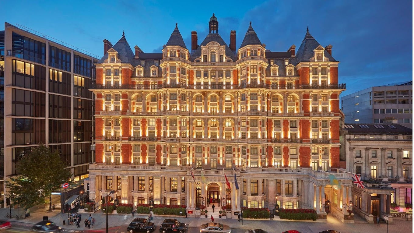 THE MANDARIN ORIENTAL CHRISTMAS FAIR